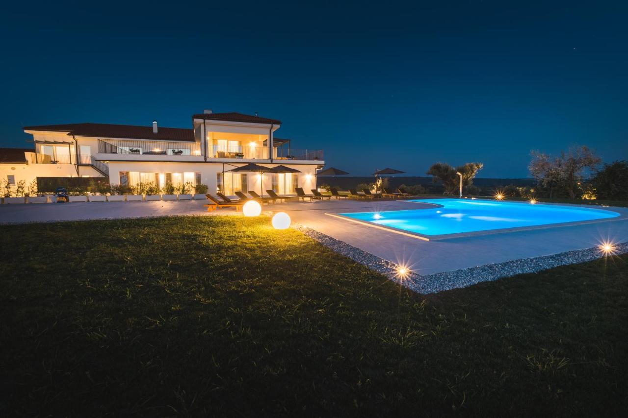 Wine Residence Cattunar Brtonigla Εξωτερικό φωτογραφία