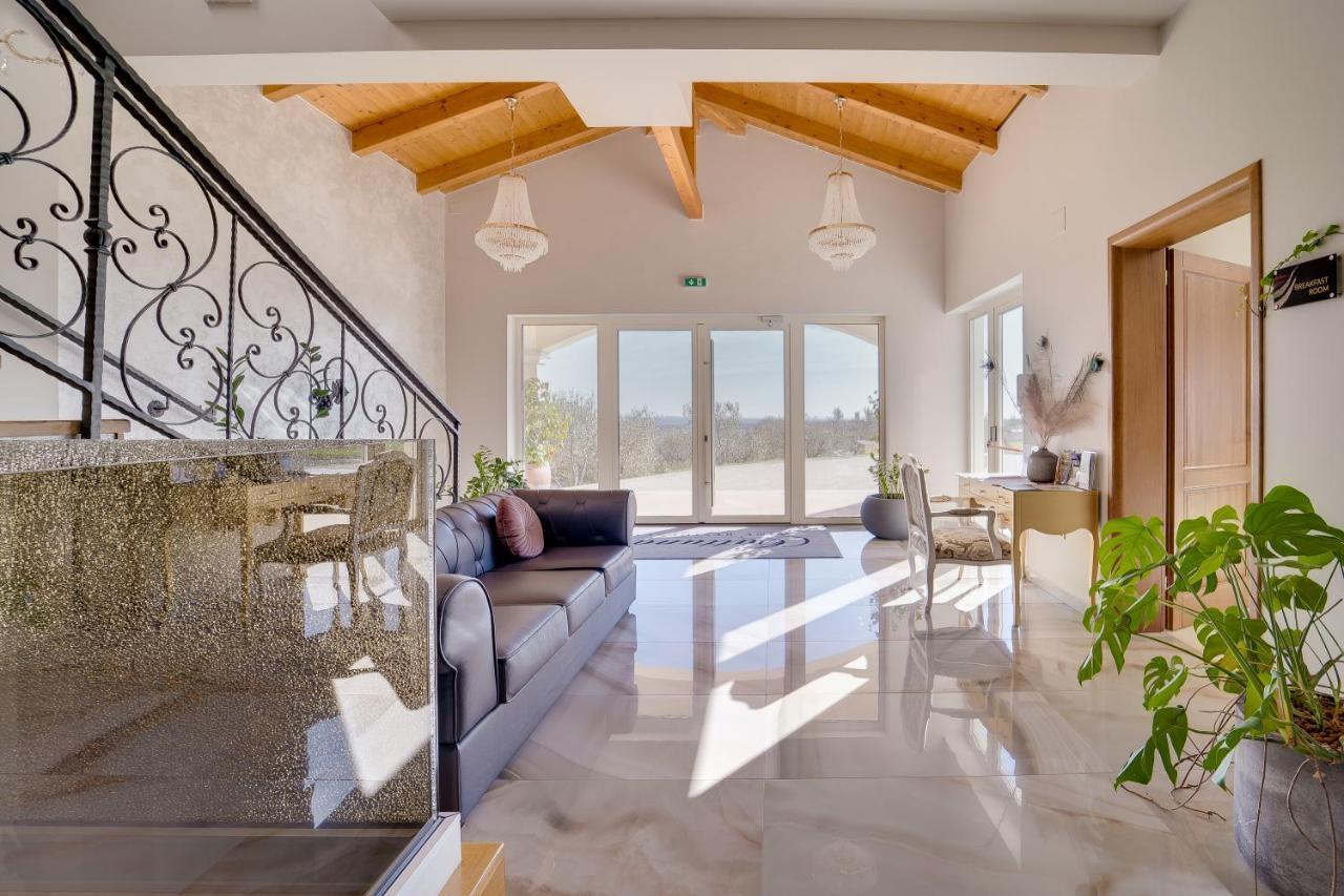 Wine Residence Cattunar Brtonigla Εξωτερικό φωτογραφία